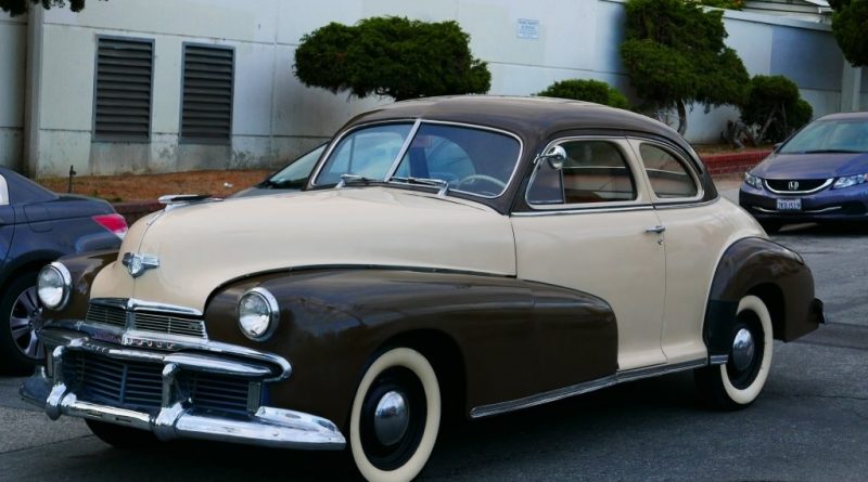 1942 Oldsmobile B44 Business Coupe