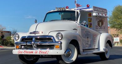 1954 Chevrolet 3100 Good Humor Ice-Cream Truck