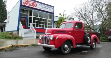 1946 Ford 1/2-Ton Pickup 3-Speed