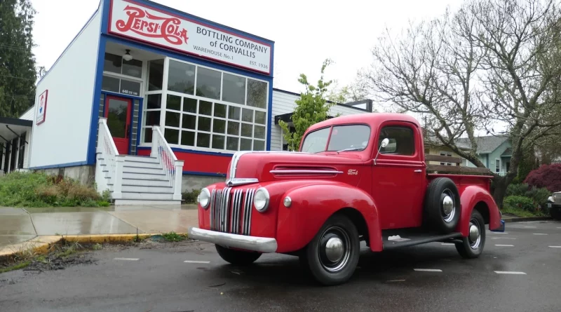 1946 Ford 1/2-Ton Pickup 3-Speed