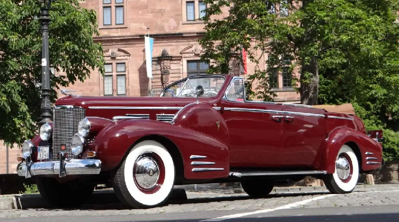 1938 Cadillac Fleetwood Seventy-Five Convertible