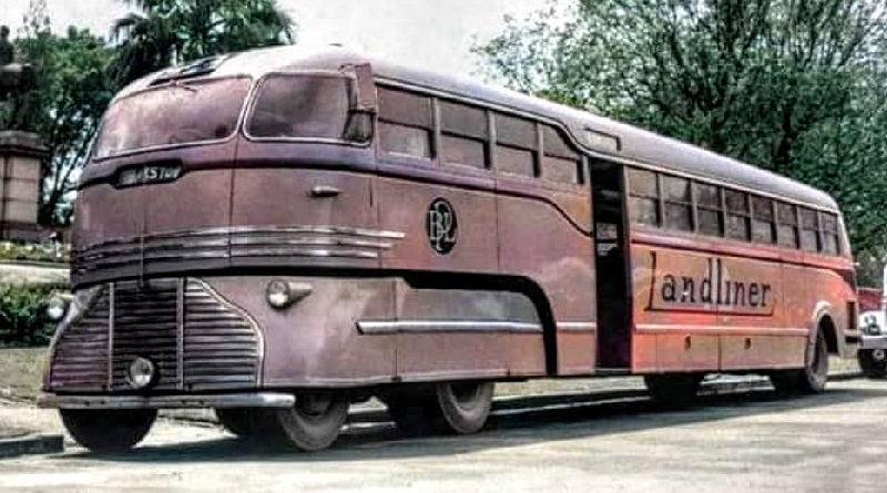 1945 Dyson Articulated Landliner Six-wheeled Bus