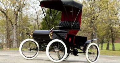1901 Oldsmobile Model R Curved Dash Runabout